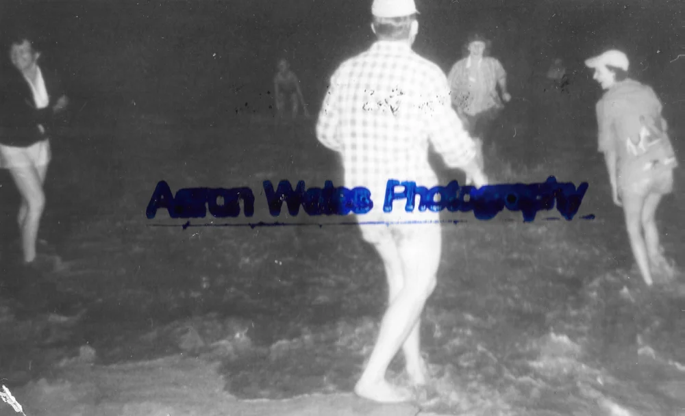 aaron-weiss-photography-business-card-flash-night.jpg