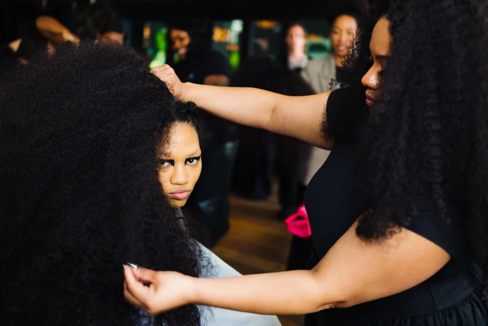texture-on-set-2024-stylist-shaping-natural-hair.jpg