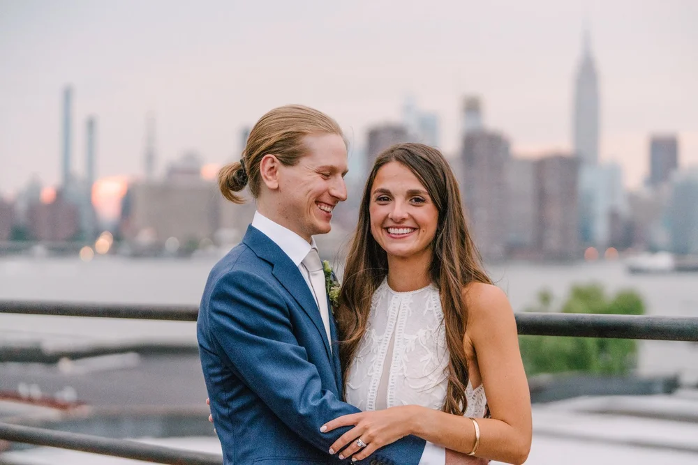 wedding-couple-portrait-manhattan-skyline-dusk.jpg